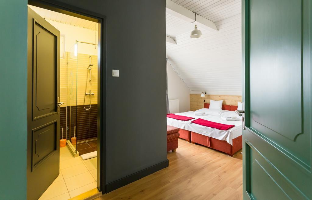 Hotel Borbaratok Panzio Badacsonytomaj Zewnętrze zdjęcie